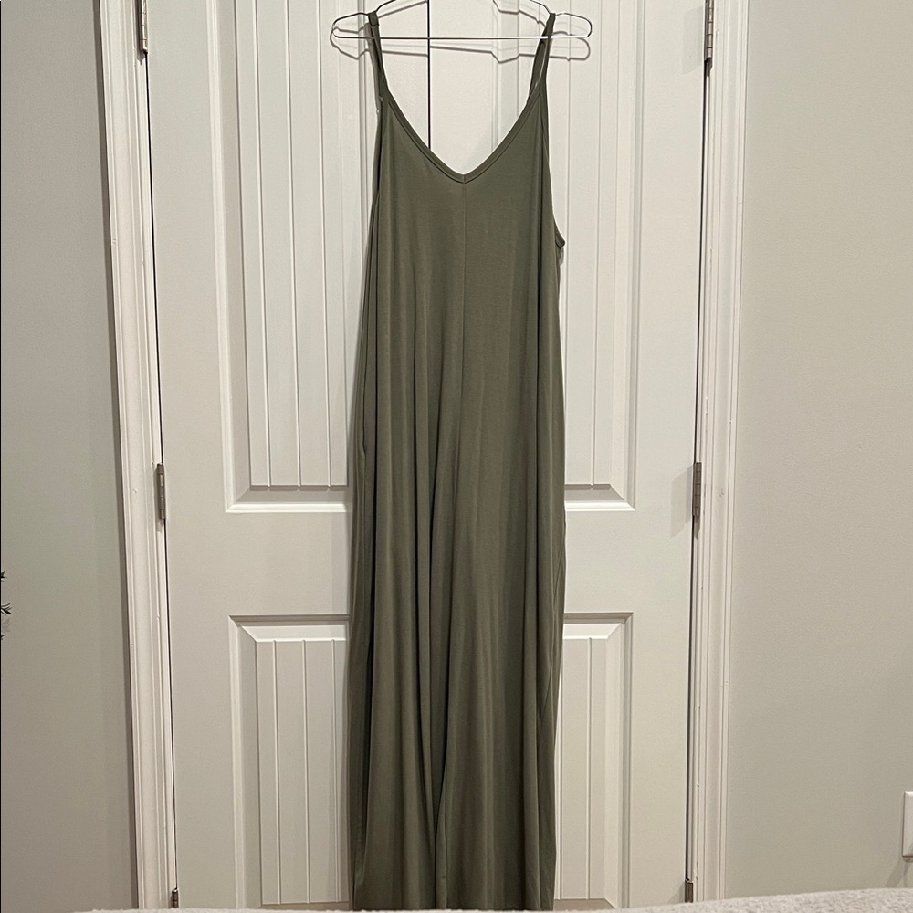 Bundle of TWO maxi dresses